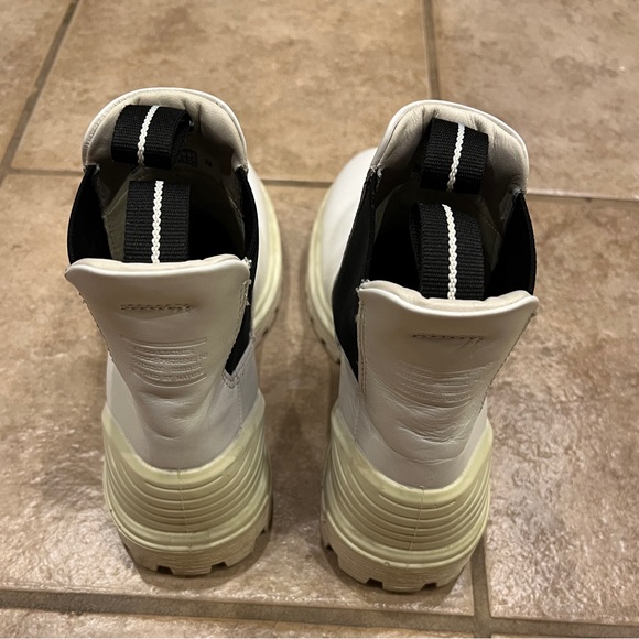 Ecco Size 38 Boots - Picture 3 of 5